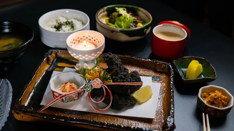 The Secret Life of the Teishoku Tray: Why Everything on Your Plate Has a Seat Assignment